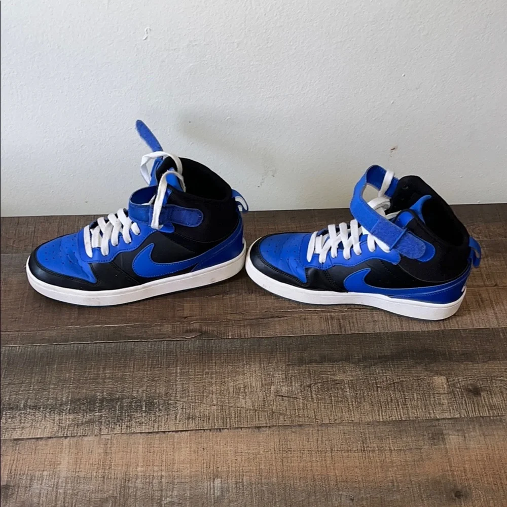 Nike Kids Black and Blue Sneakers - Picture 6 of 7